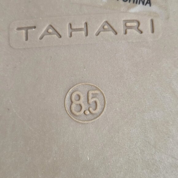 Tahari Beige Faux Leather Knotted Toe Straps Flat Slide Sandals Size 8.5 - Picture 7 of 8